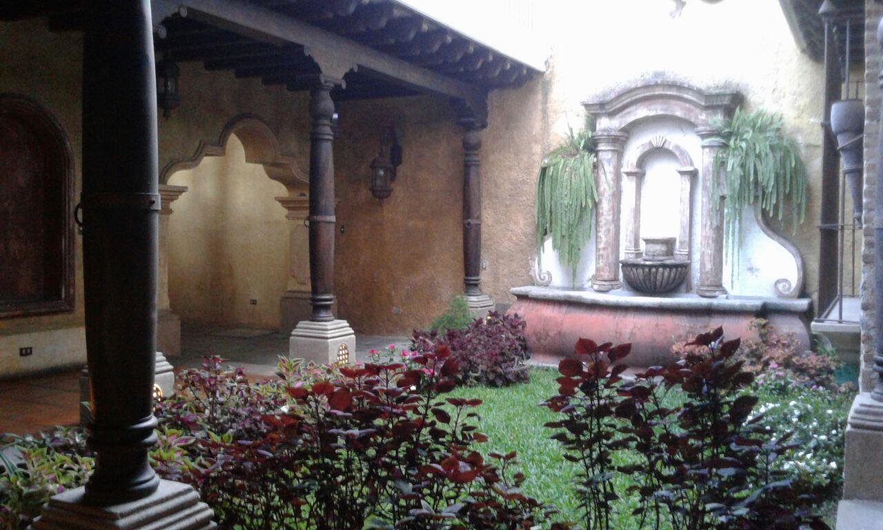 Bed and Breakfast La Casa De La Alameda Antigua Екстер'єр фото