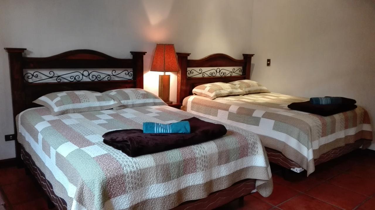 Bed and Breakfast La Casa De La Alameda Antigua Екстер'єр фото